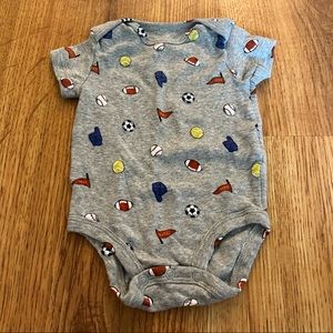 10/$10 Carter’s Gray Sports Bodysuit 6m
